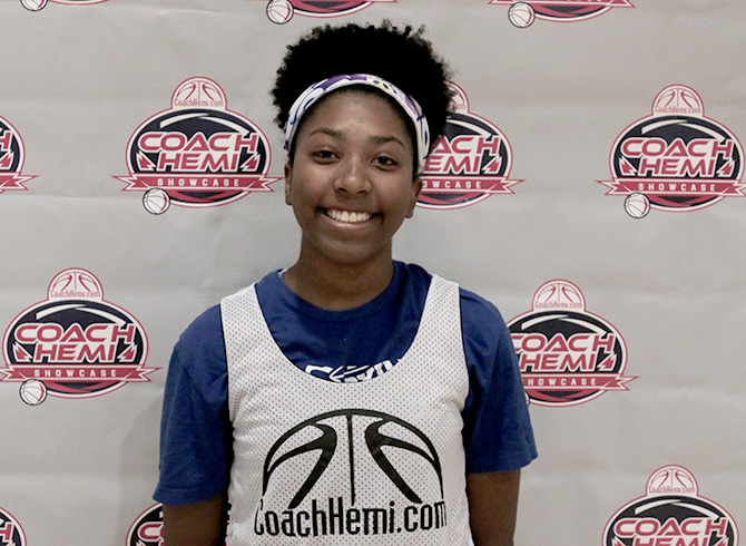 Coach Hemi Featured Player – Aysia Foster